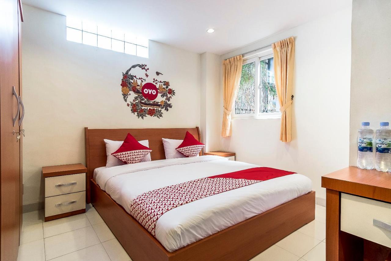 Oyo 294 Andrea Residence Syariah Medan Exterior photo