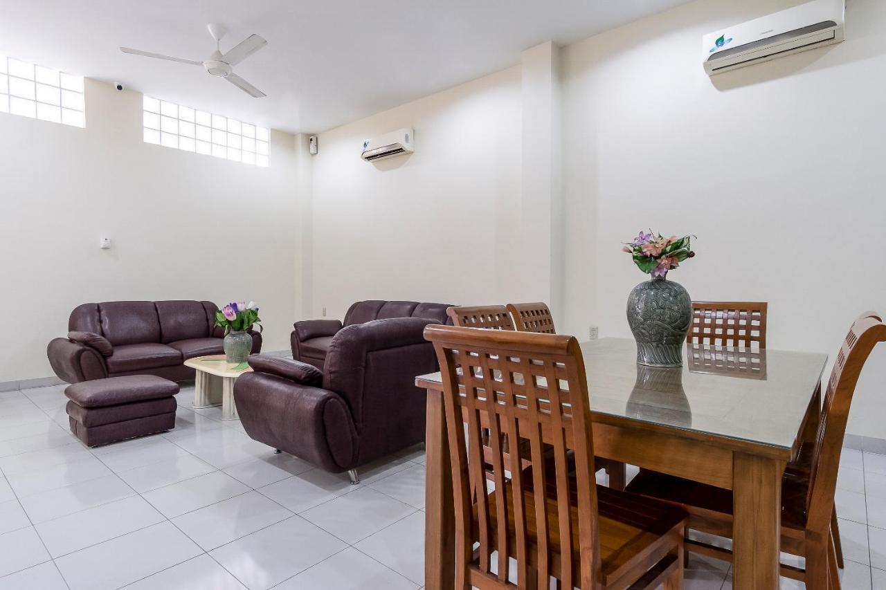 Oyo 294 Andrea Residence Syariah Medan Exterior photo